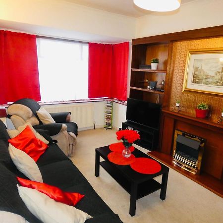 Spacious 3 Bed House With Parking & Good Transport South Norwood エクステリア 写真