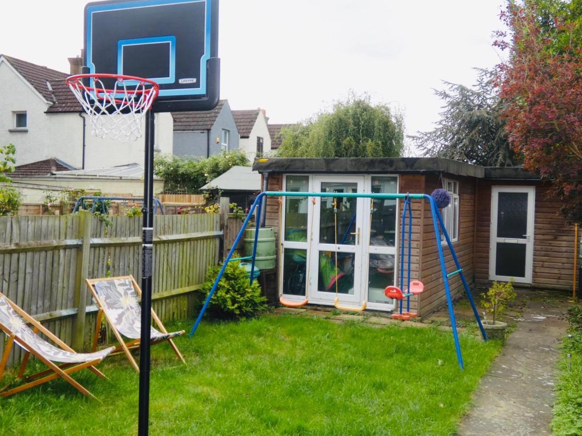 Spacious 3 Bed House With Parking & Good Transport South Norwood エクステリア 写真