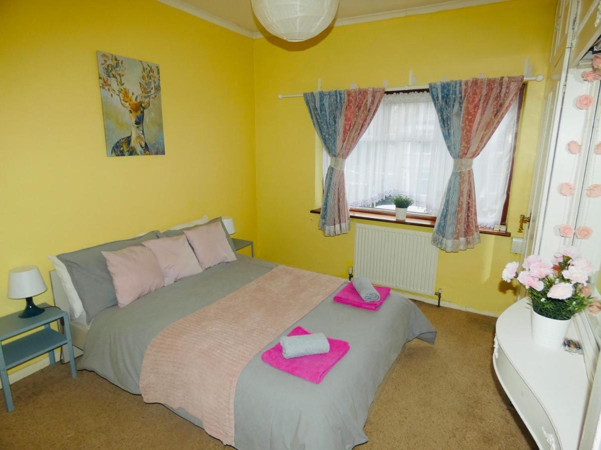 Spacious 3 Bed House With Parking & Good Transport South Norwood エクステリア 写真