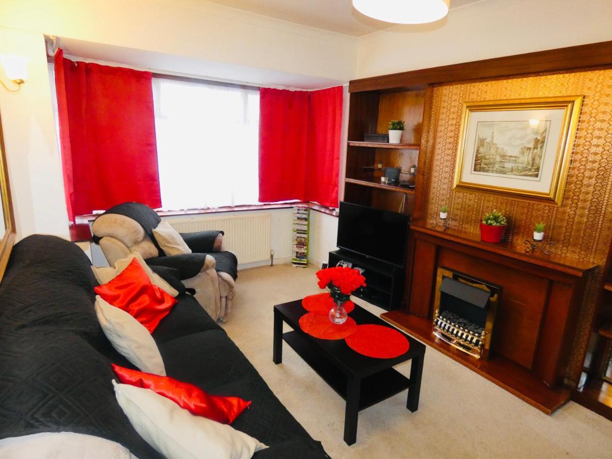 Spacious 3 Bed House With Parking & Good Transport South Norwood エクステリア 写真